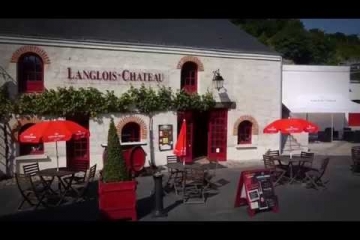 Embedded thumbnail for Predstavitev penečih vin Langlois-Chateau